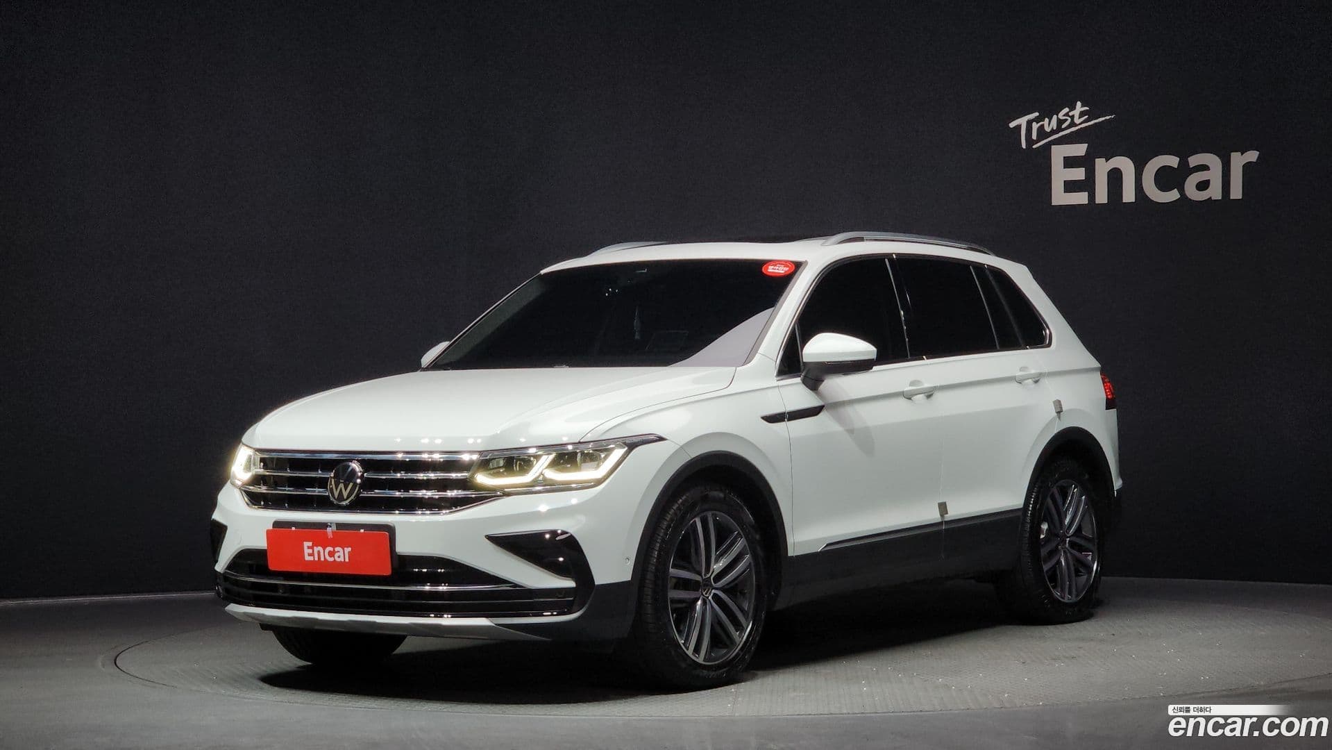 Main__Slider__Photo:Tiguan Volkswagen 2024.5-0