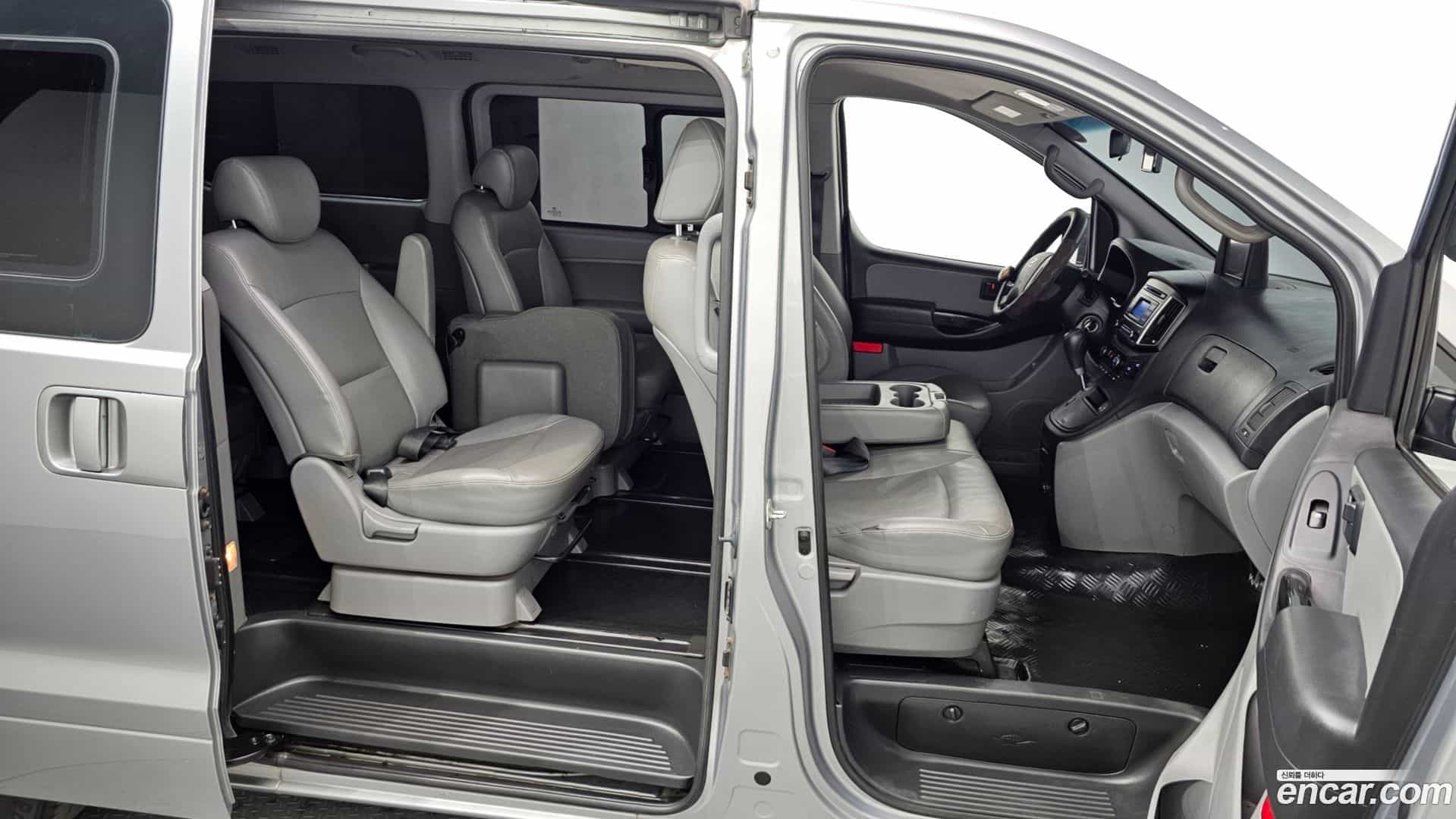 Starex Hyundai 2017.0-OPTION-016