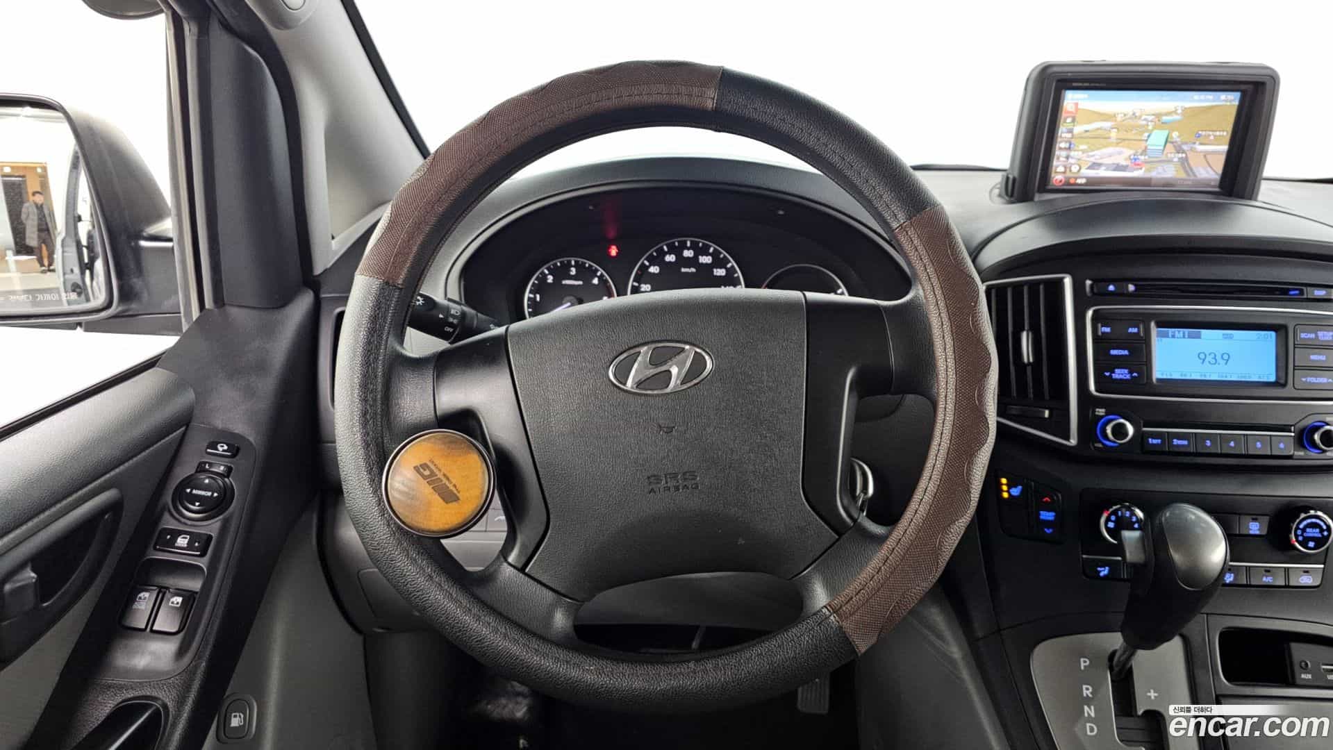 Starex Hyundai 2017.0-OPTION-017