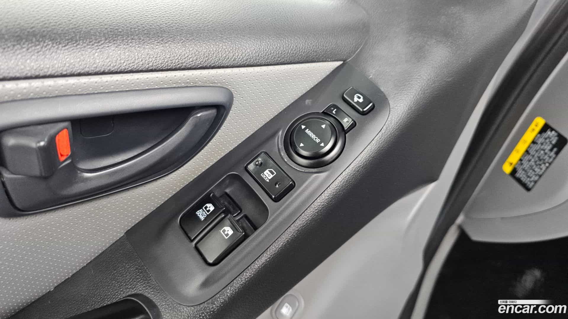 Starex Hyundai 2017.0-OPTION-020