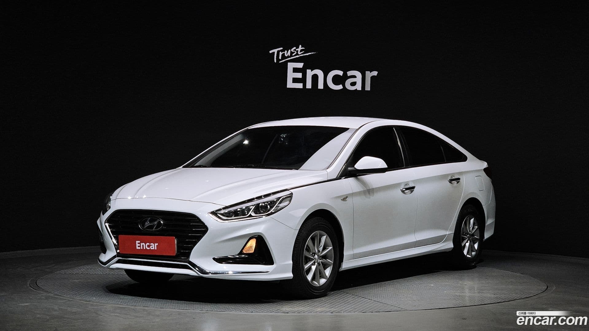 Main__Slider__Photo:Sonata Hyundai 2017.4-0