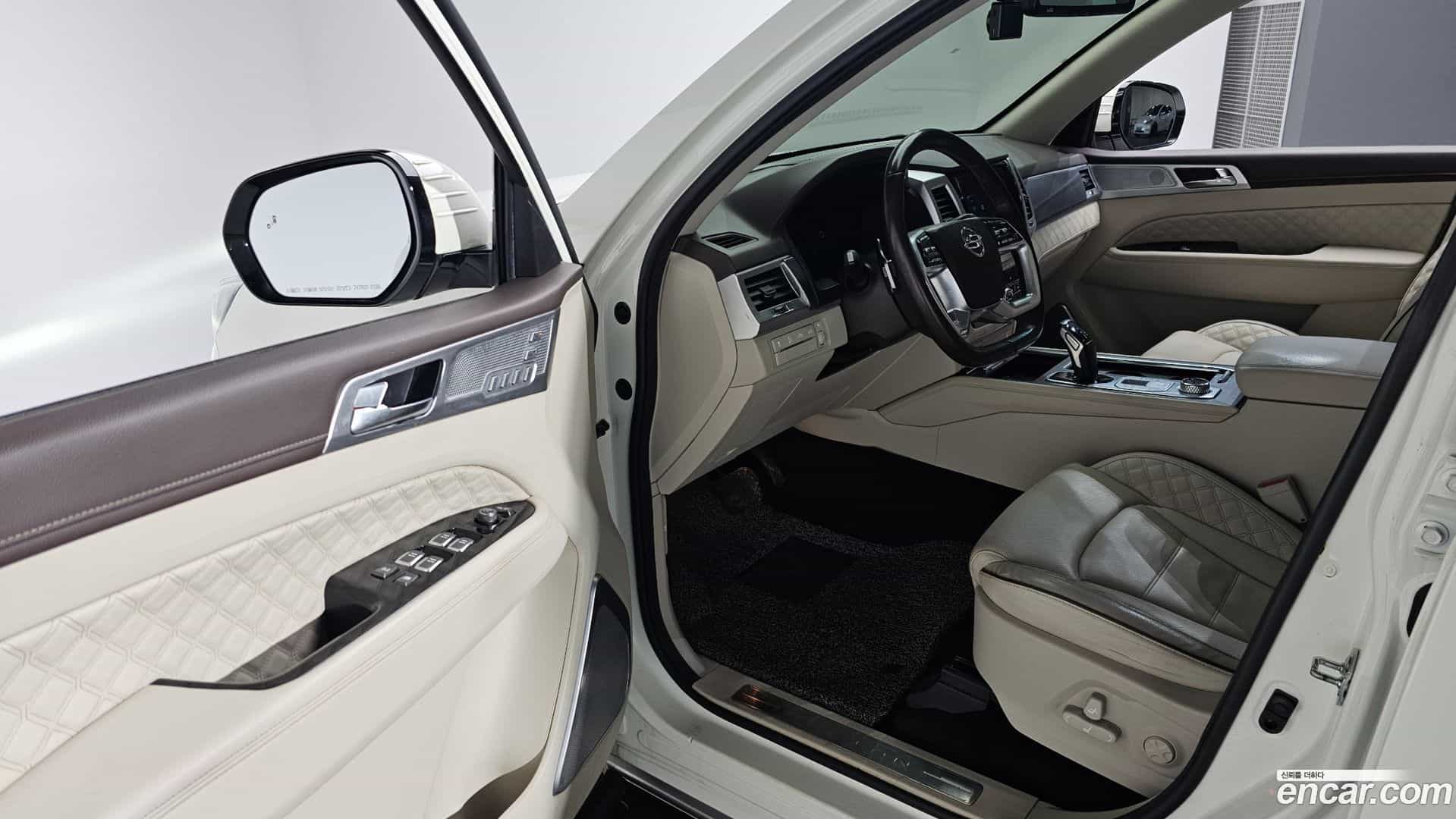 Rexton KG Mobility 2021.7-OPTION-015