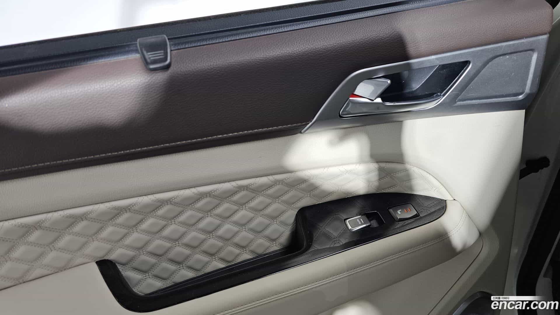 Rexton KG Mobility 2021.7-OPTION-023