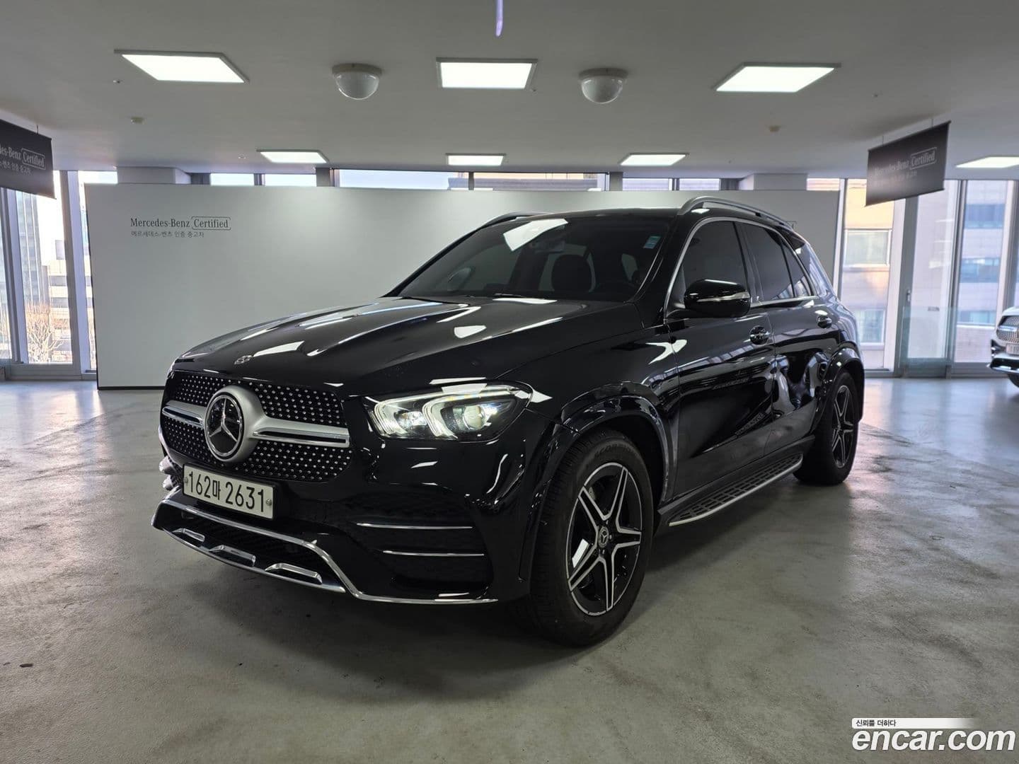 Main__Slider__Photo:GLE-Class Mercedes-Benz 2020.5-0
