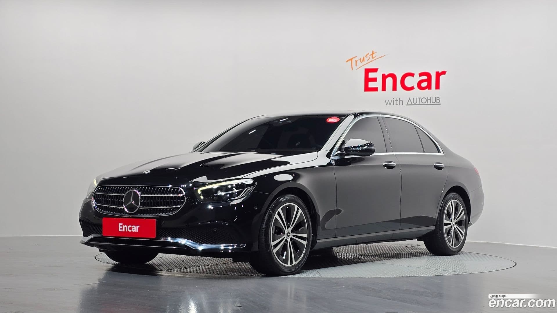 Main__Slider__Photo:E-Class Mercedes-Benz 2021.2-0