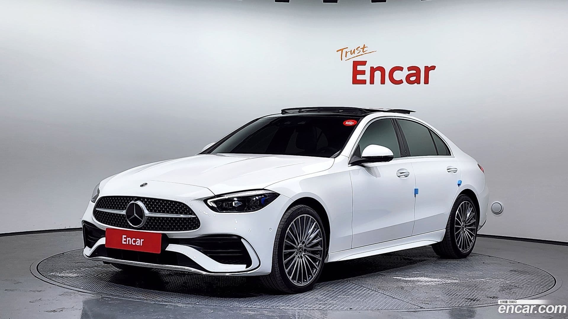 Main__Slider__Photo:C-Class Mercedes-Benz 2022.4-0