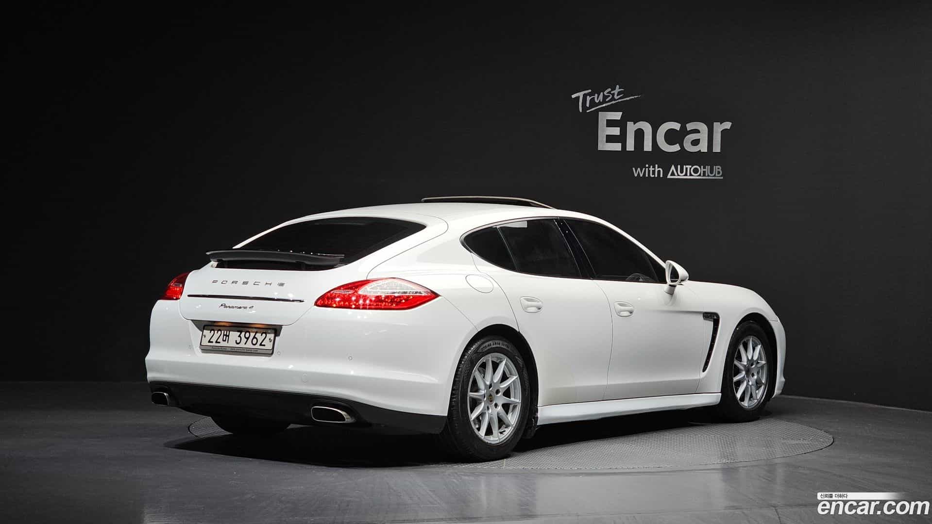 Panamera Porsche 2012.1-OUTER-002