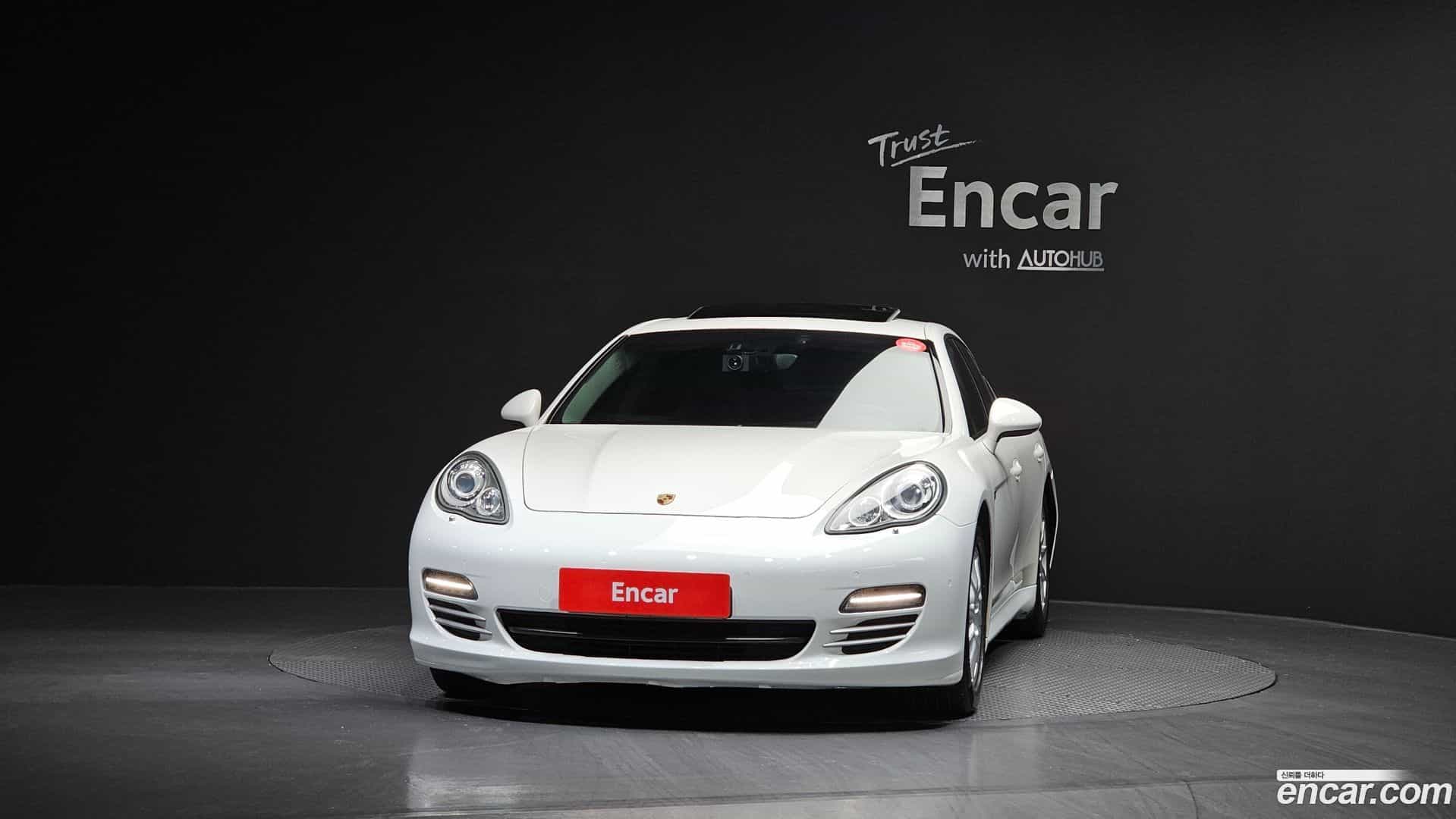 Panamera Porsche 2012.1-OUTER-003