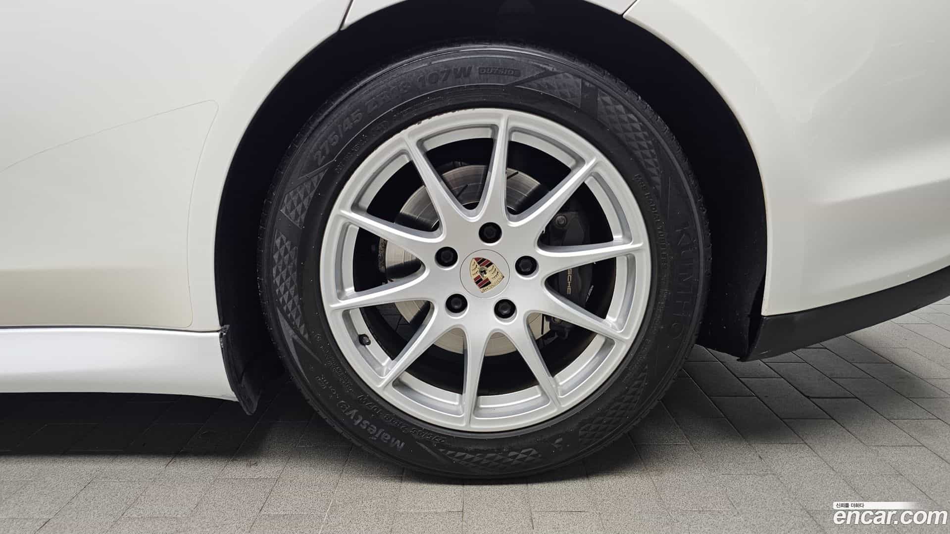 Panamera Porsche 2012.1-OUTER-005