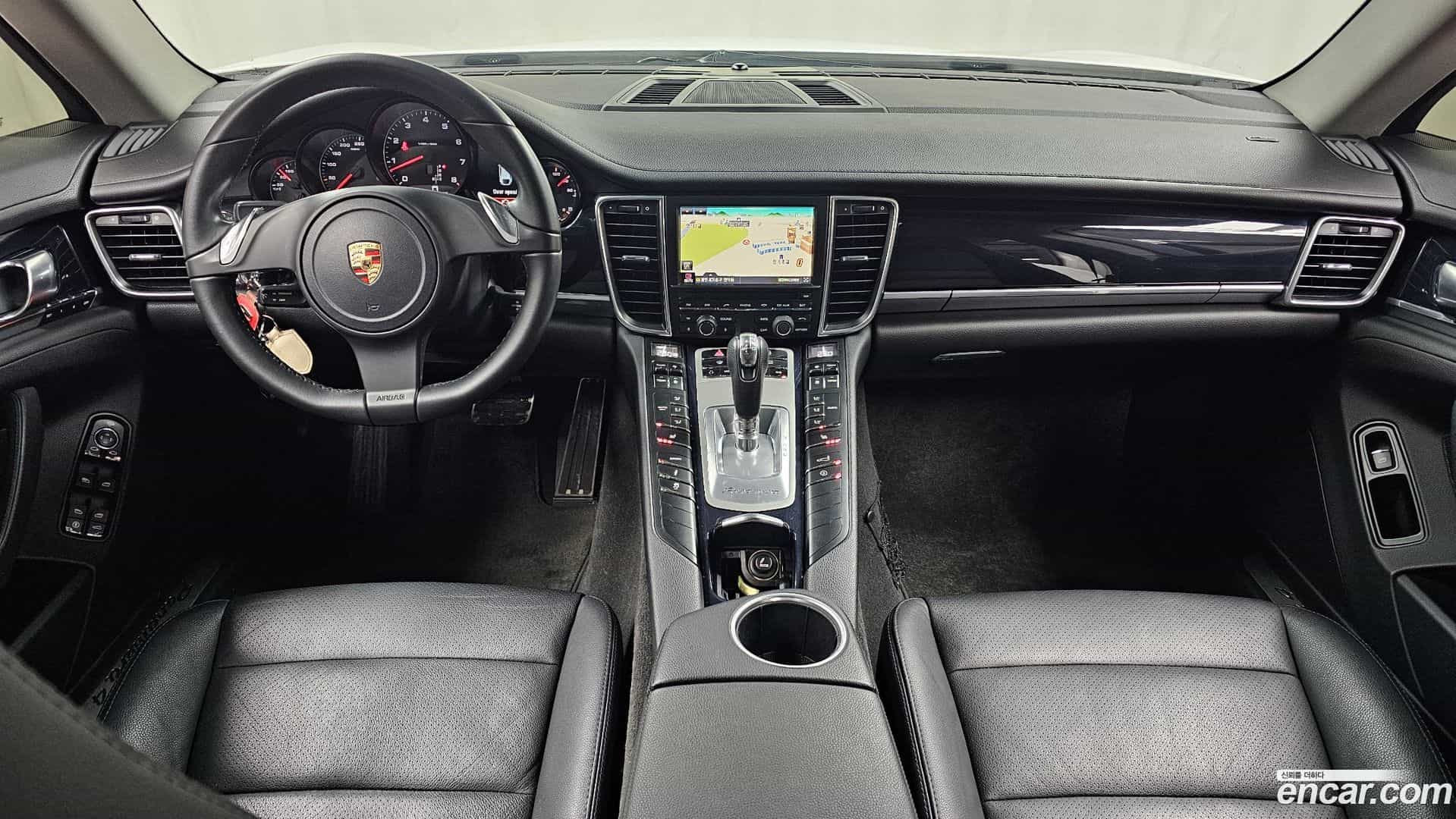Panamera Porsche 2012.1-INNER-007