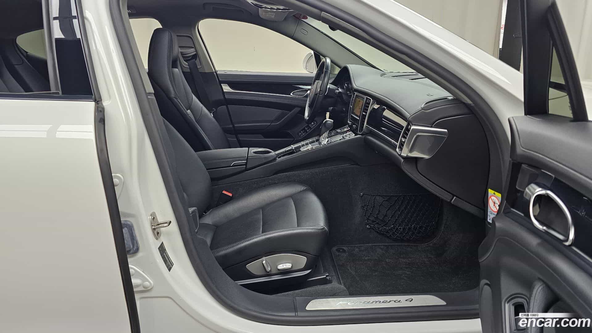 Panamera Porsche 2012.1-OPTION-015