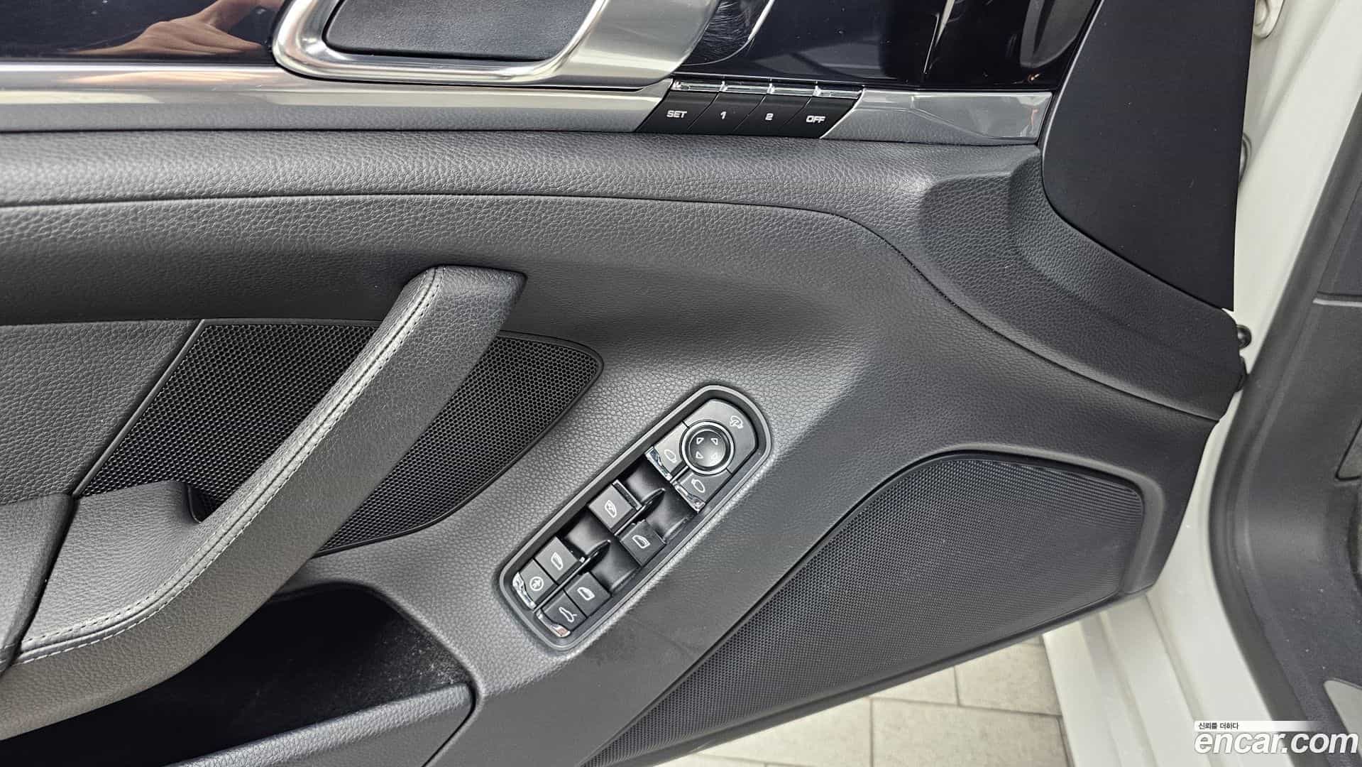 Panamera Porsche 2012.1-OPTION-018