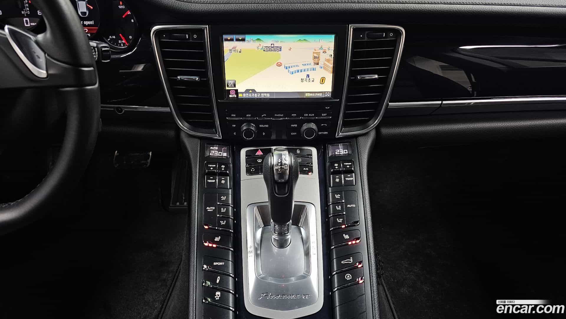 Panamera Porsche 2012.1-OPTION-019