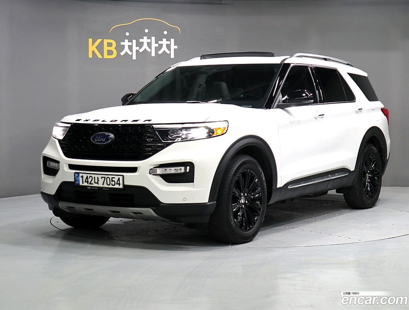 Main__Slider__Photo:Explorer Ford 2020.7-0