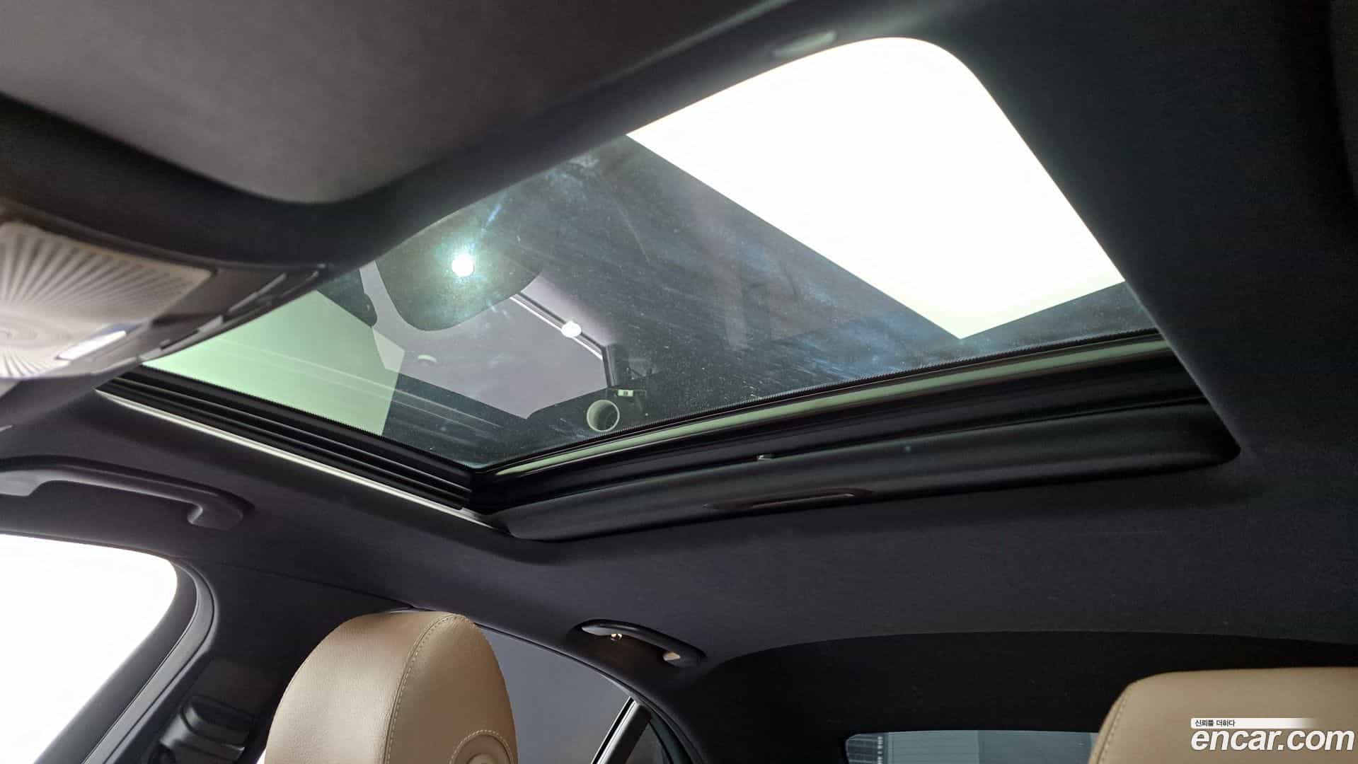 E-Class Mercedes-Benz 2020.11-OPTION-022