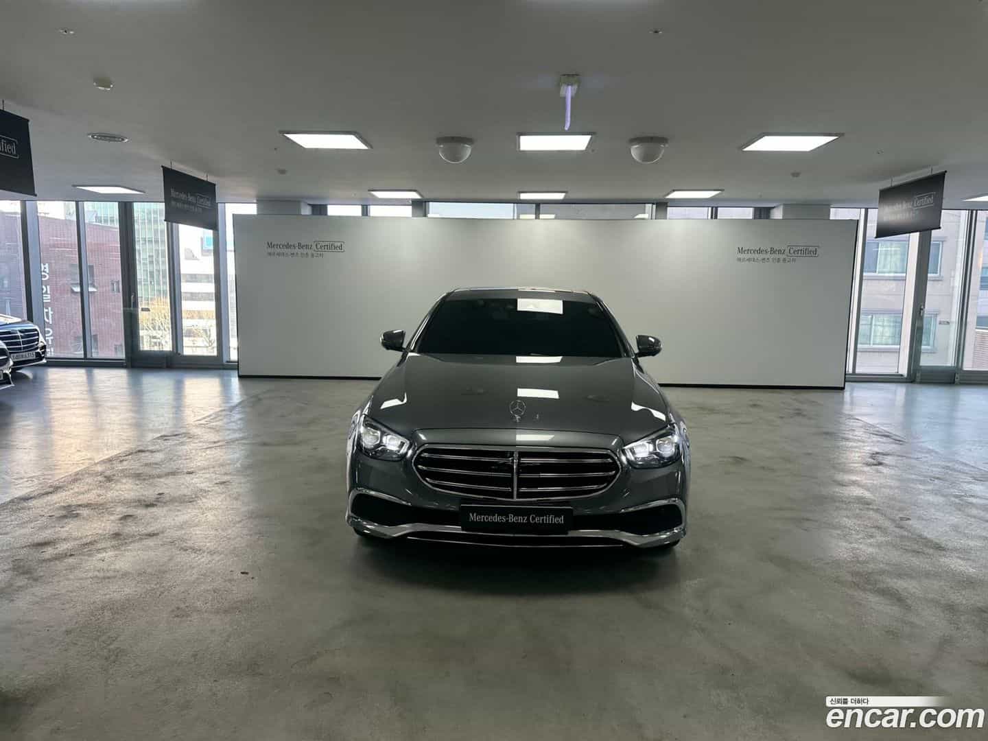 E-Class Mercedes-Benz 2022.11-OUTER-003