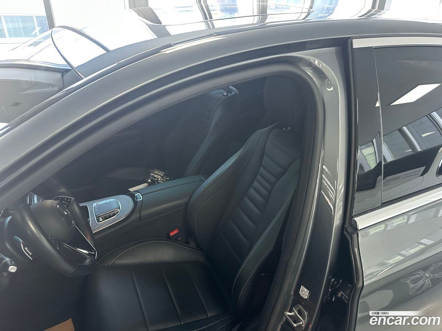 Main__Slider__Photo:E-Class Mercedes-Benz 2022.11-8