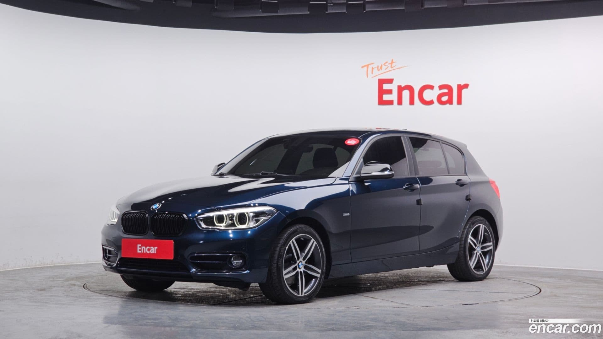Main__Slider__Photo:1-Series BMW 2017.3-0