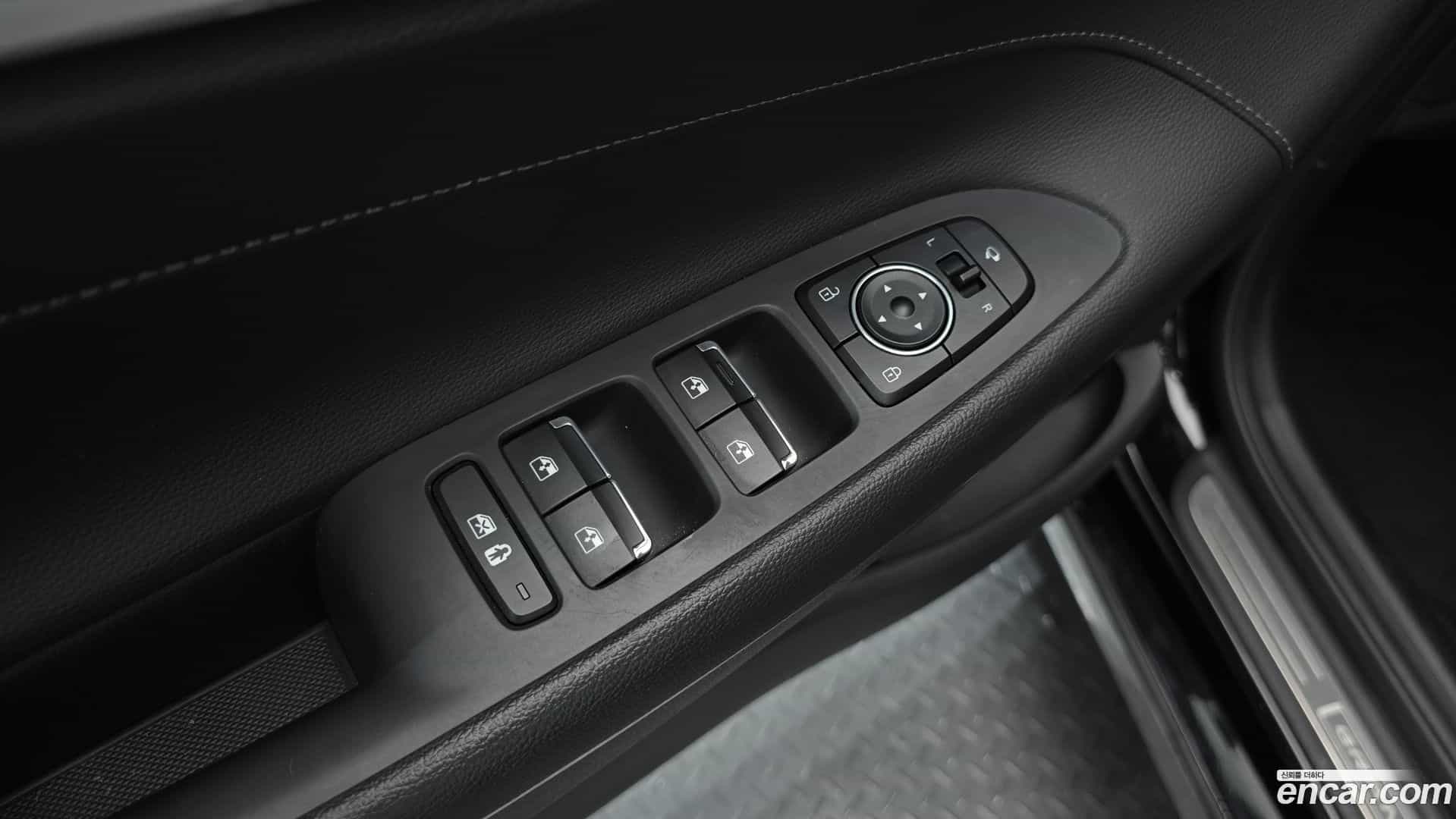 Grandeur Hyundai 2022.9-OPTION-018