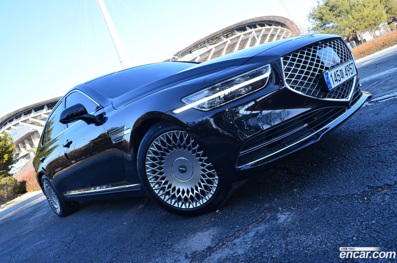 Main__Slider__Photo:G90 Genesis 2019.3-0