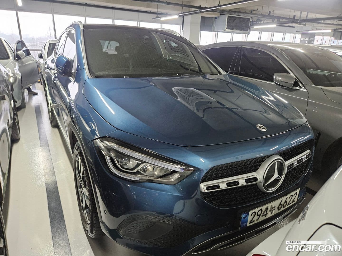 Main__Slider__Photo:GLA-Class Mercedes-Benz 2021.4-0