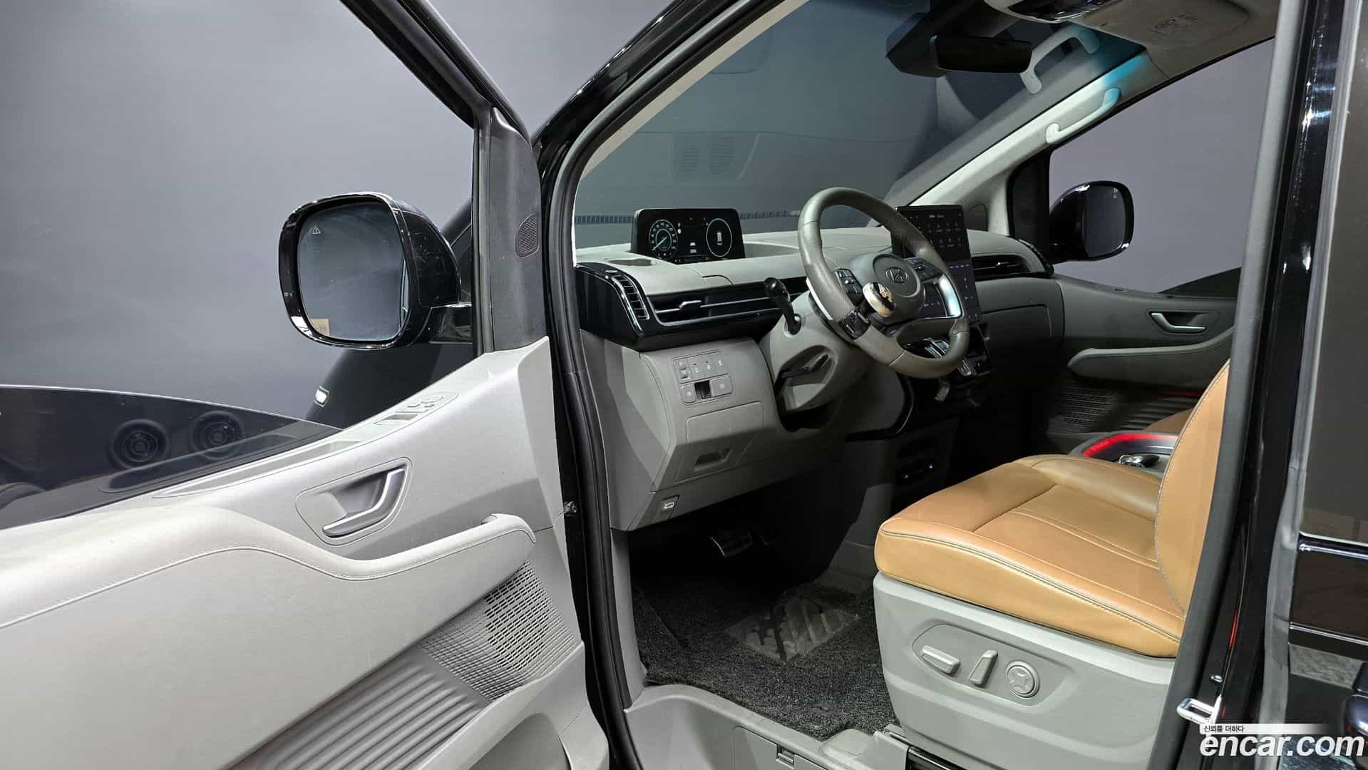Staria Hyundai 2023.1-INNER-010