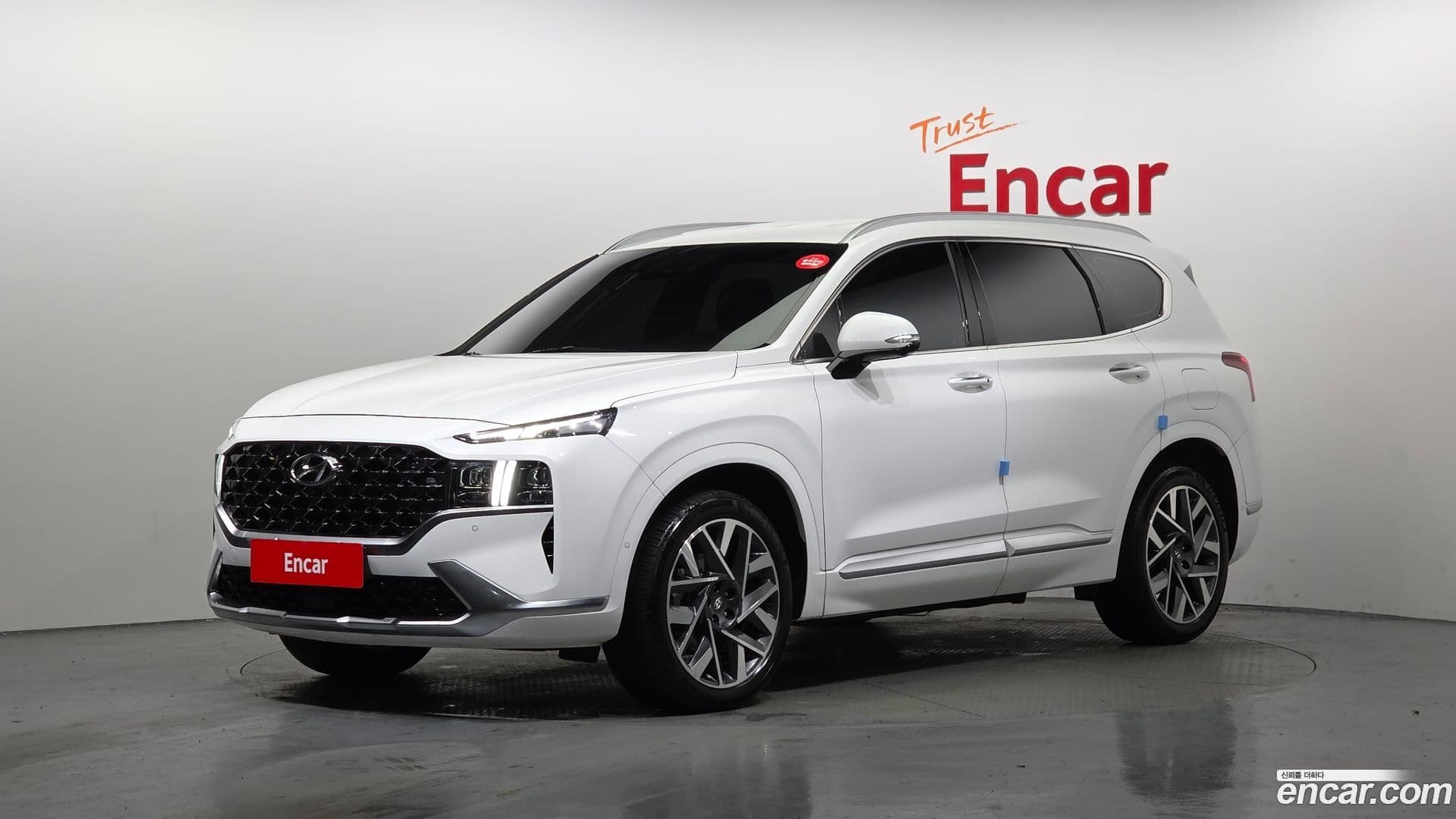 Main__Slider__Photo:Santafe Hyundai 2020.10-0
