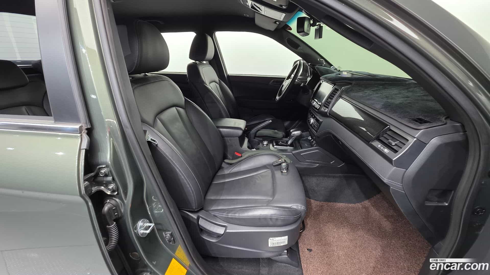 Rexton KG Mobility 2021.5-INNER-010