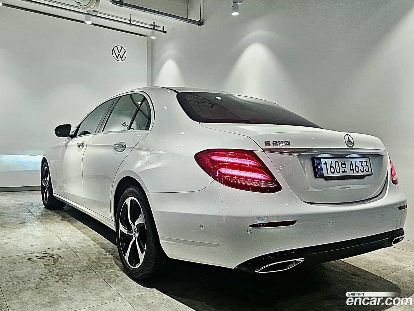 E-Class Mercedes-Benz 2020.8-OUTER-002