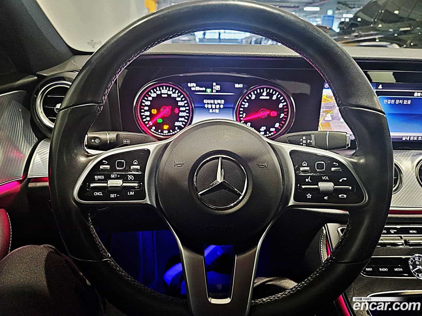 E-Class Mercedes-Benz 2020.8-INNER-008