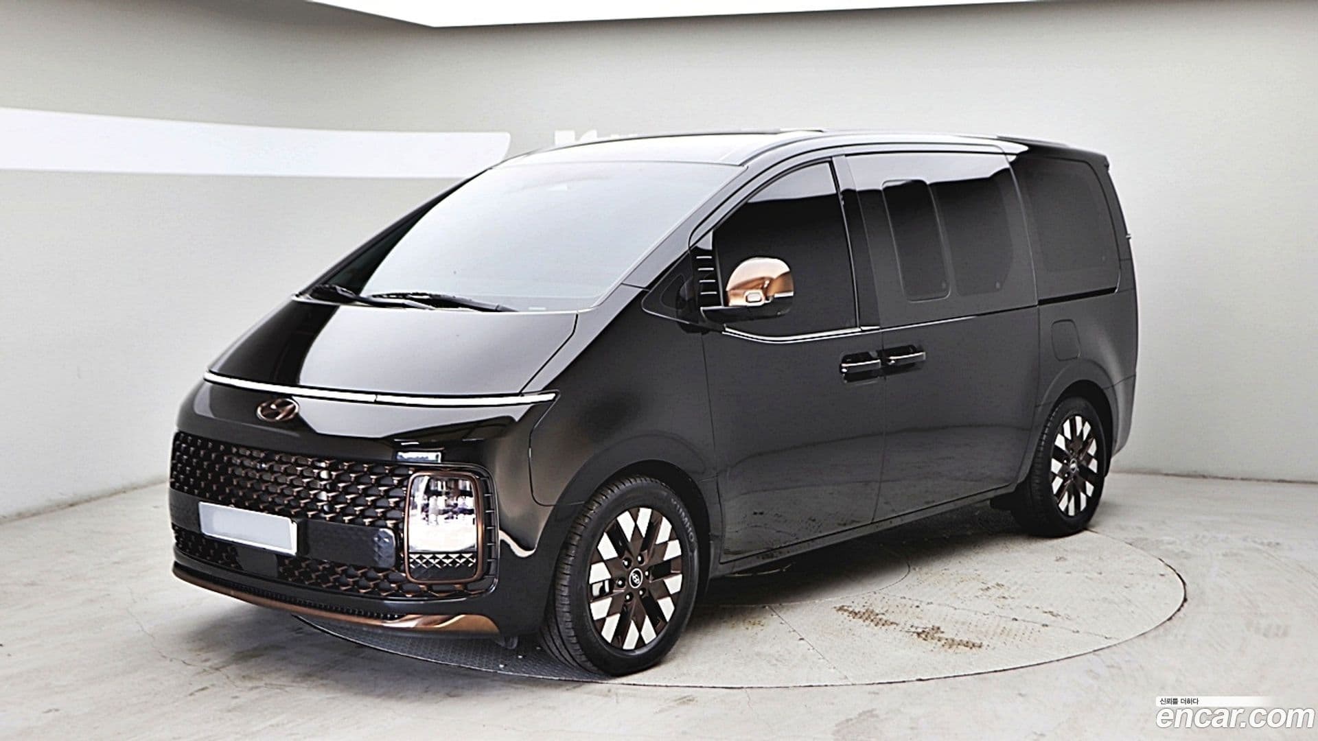 Main__Slider__Photo:Staria Hyundai 2024.2-0