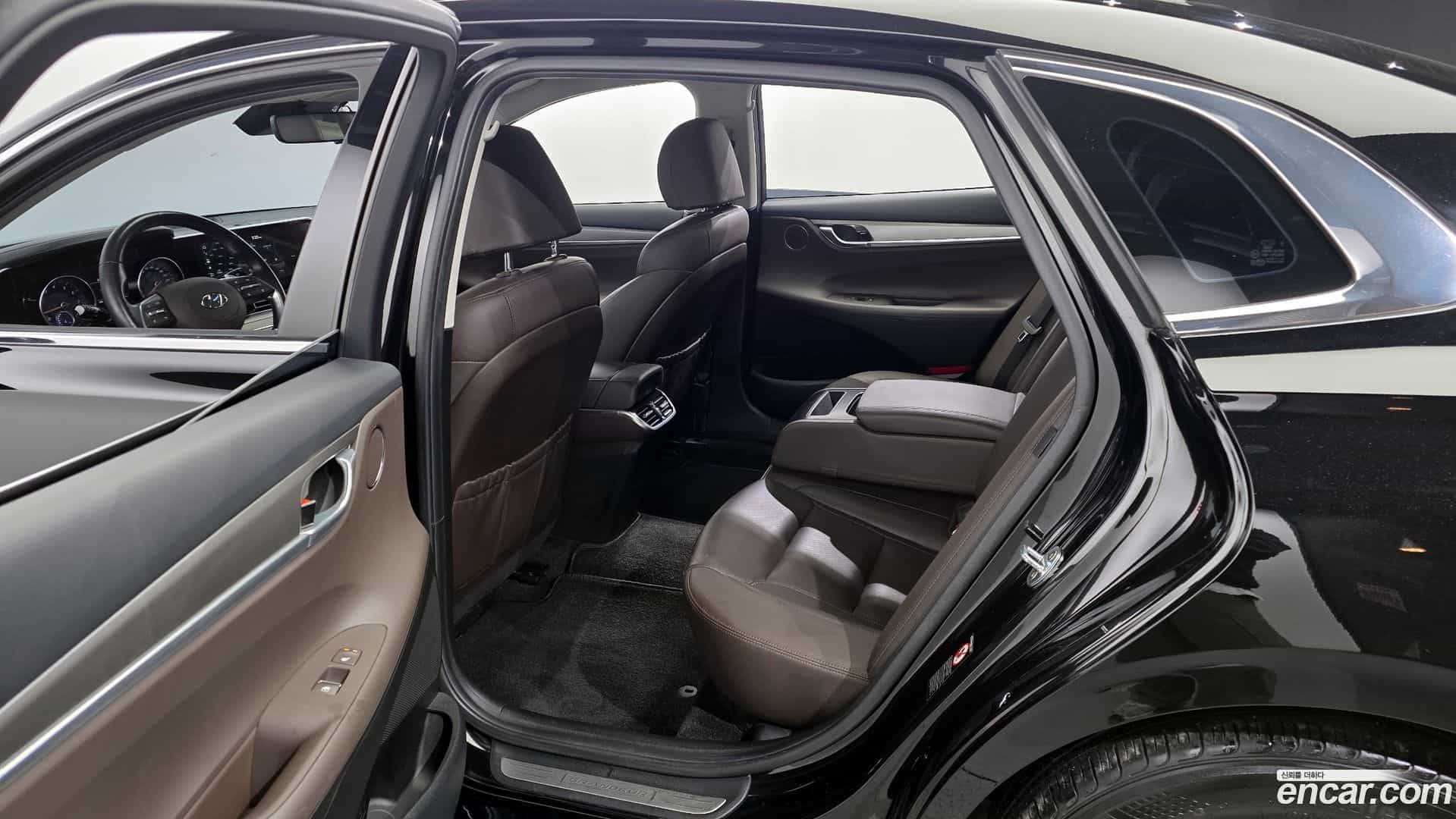 Grandeur Hyundai 2021.0-OPTION-015