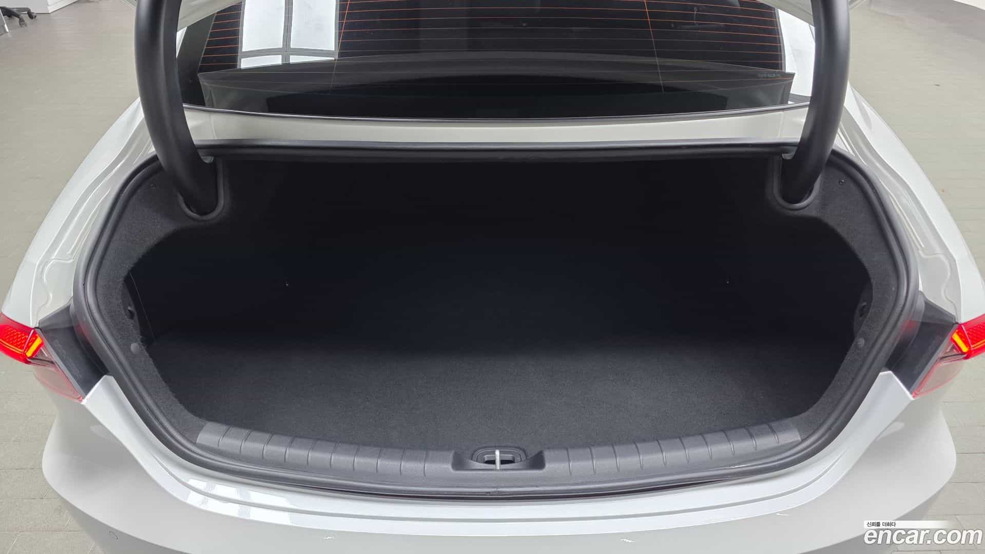 Grandeur Hyundai 2020.8-OPTION-024