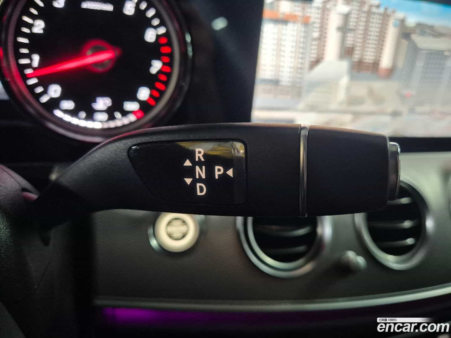 E-Class Mercedes-Benz 2016.10-INNER-009