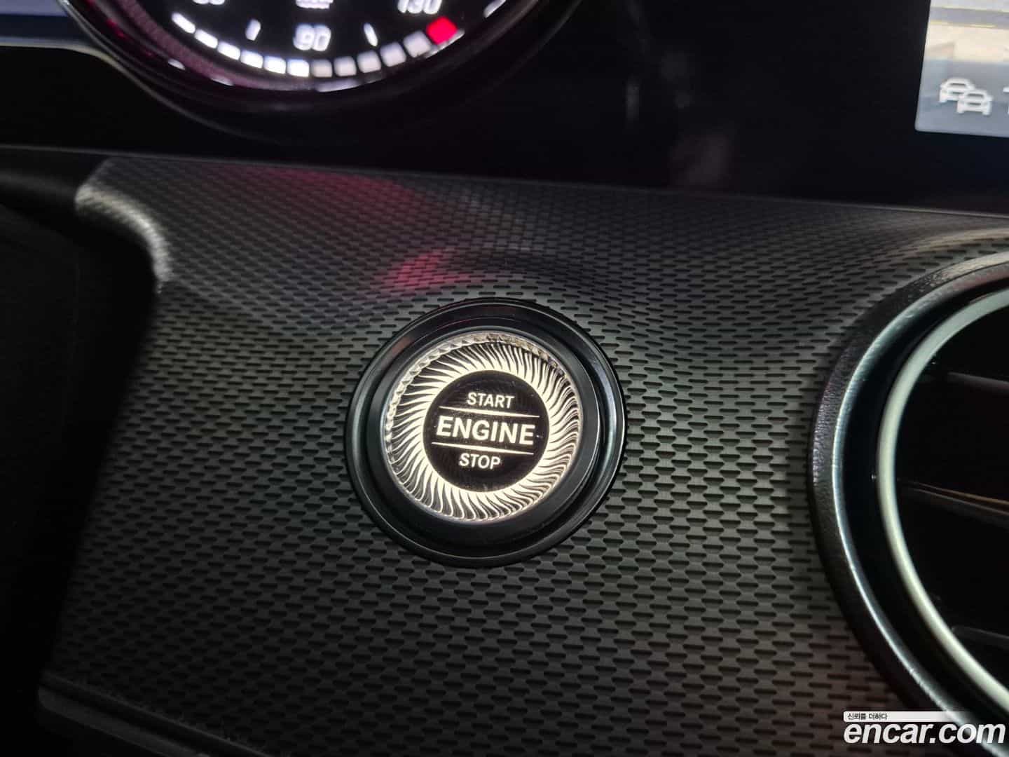 E-Class Mercedes-Benz 2016.10-OPTION-021