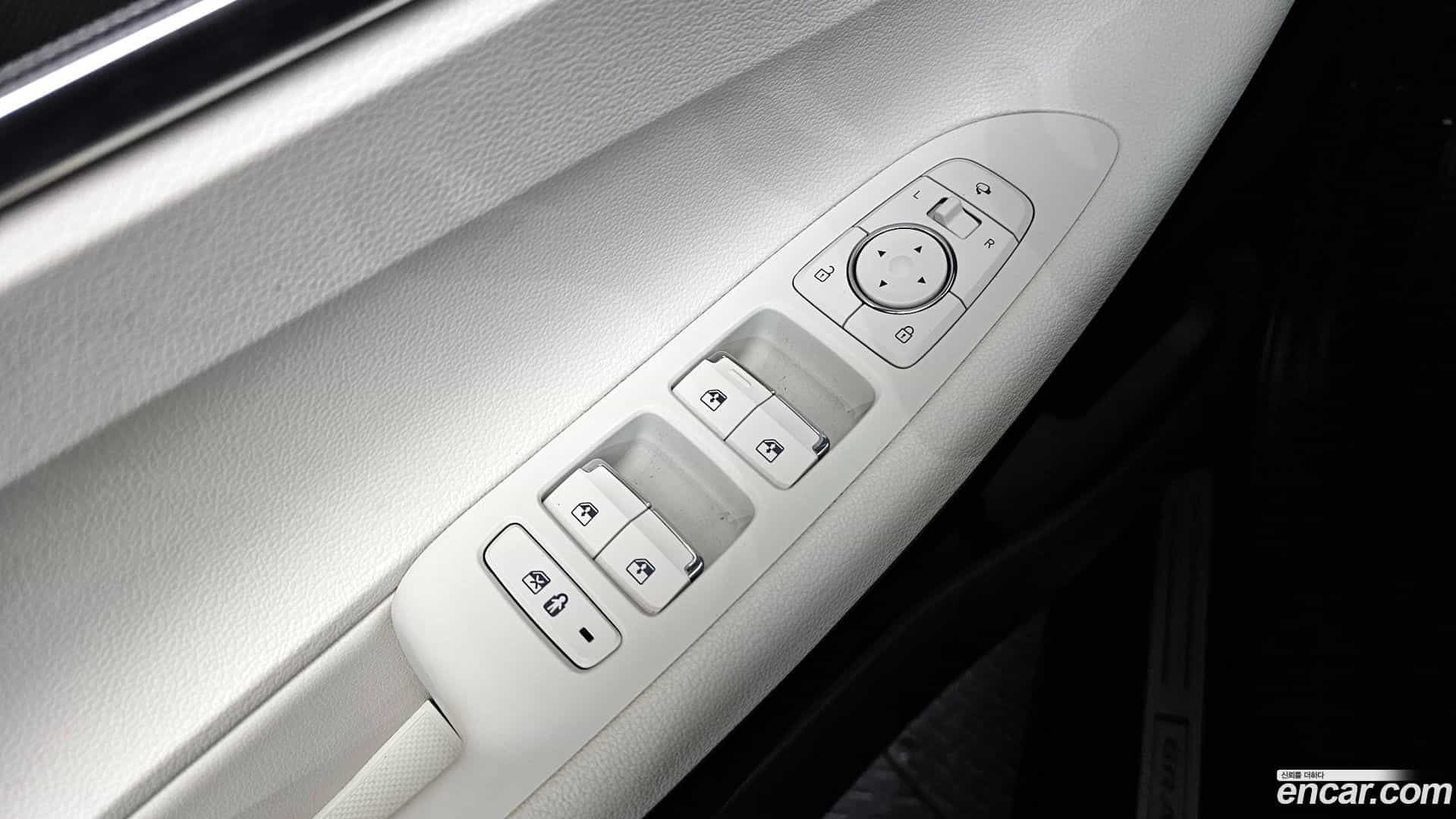 Grandeur Hyundai 2022.10-OPTION-016