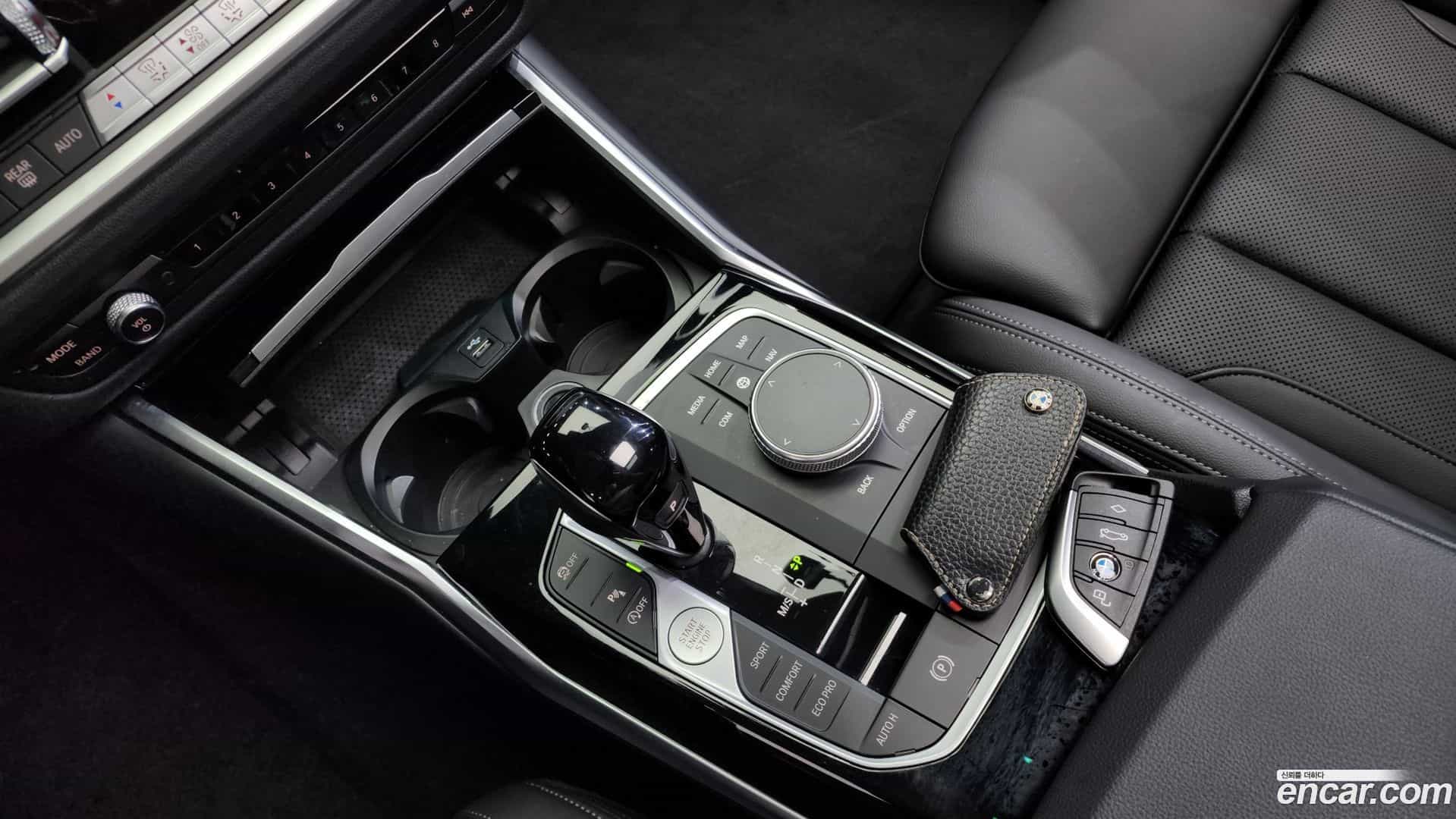 3-Series BMW 2022.2-INNER-009