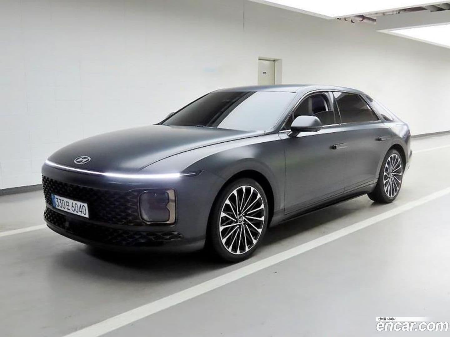 Main__Slider__Photo:Grandeur Hyundai 2024.0-0