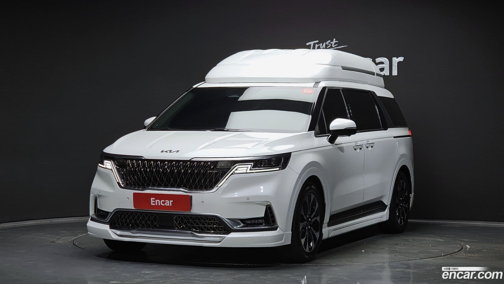 Main__Slider__Photo:Canival Kia 2021.1-0
