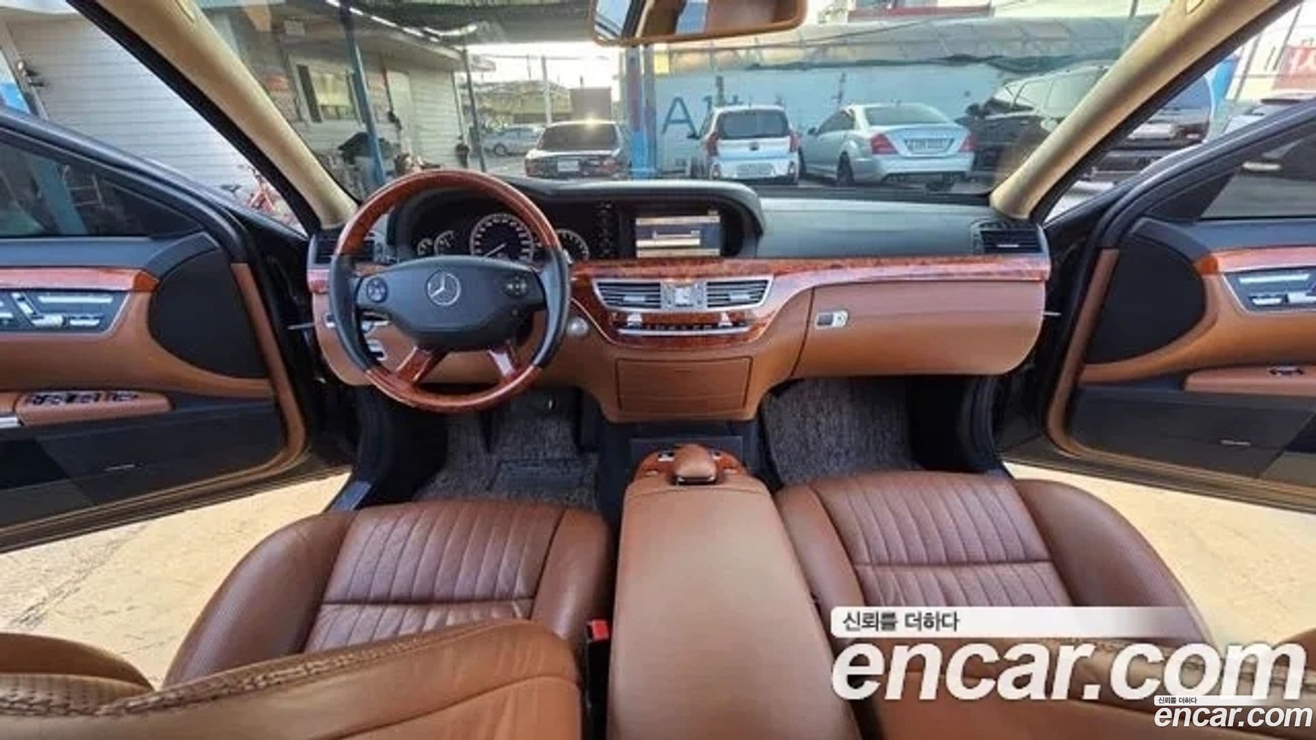 Main__Slider__Photo:S-Class Mercedes-Benz 2007.5-0
