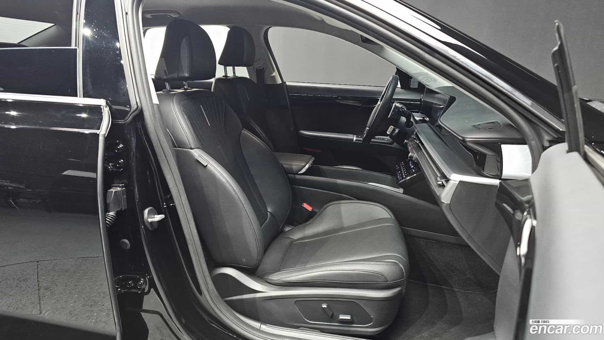 Grandeur Hyundai 2024.3-INNER-010