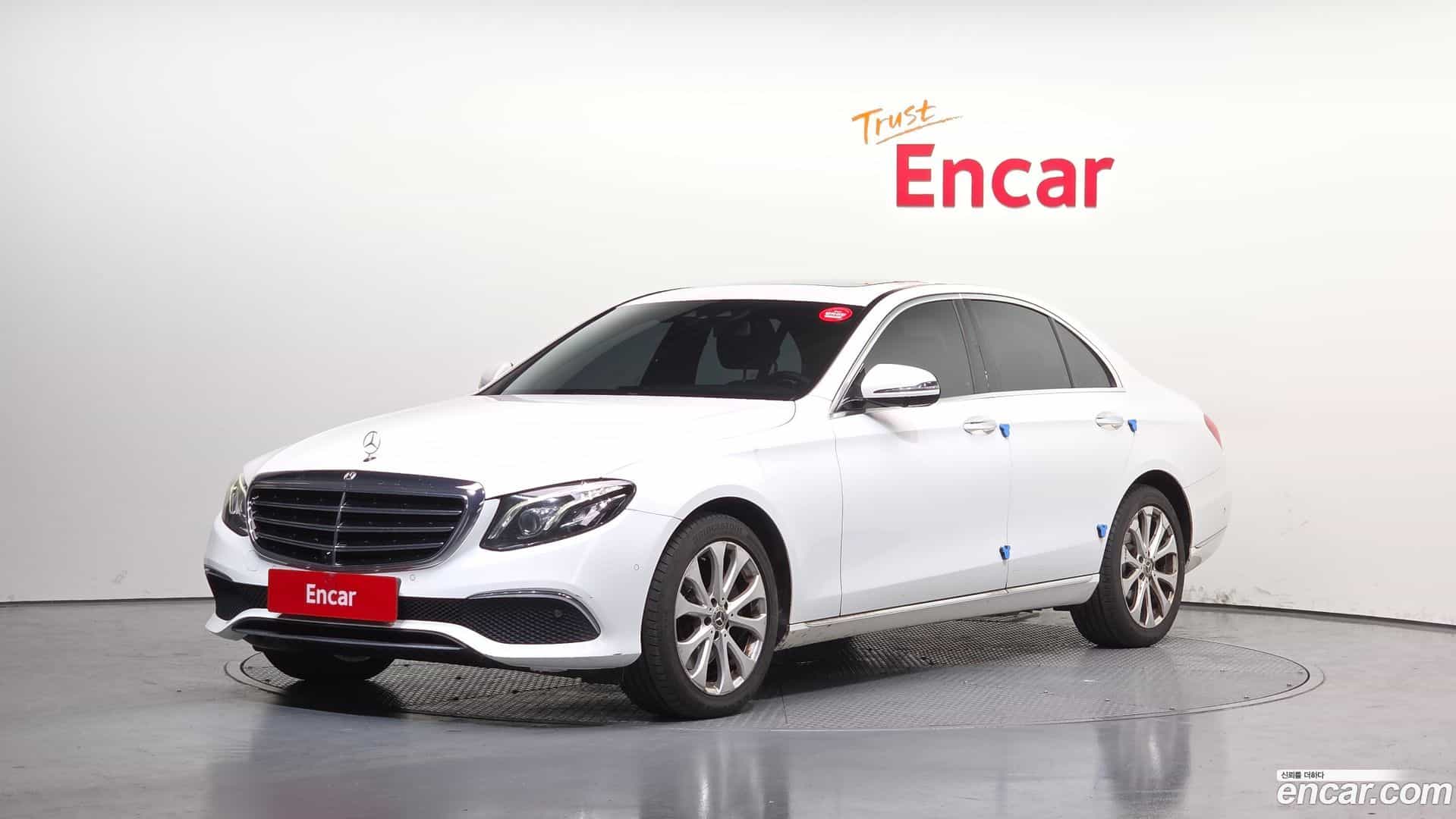 E-Class Mercedes-Benz 2018.9-OUTER-001