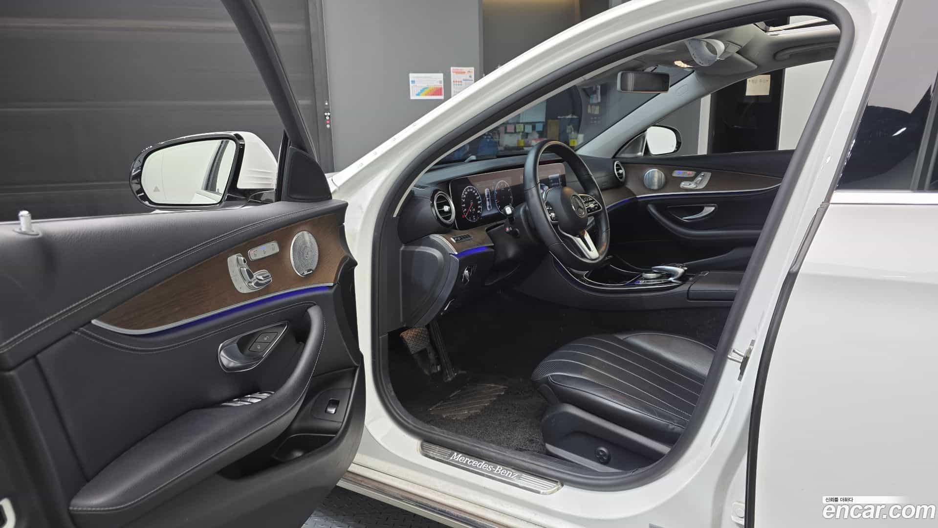 E-Class Mercedes-Benz 2018.9-INNER-010