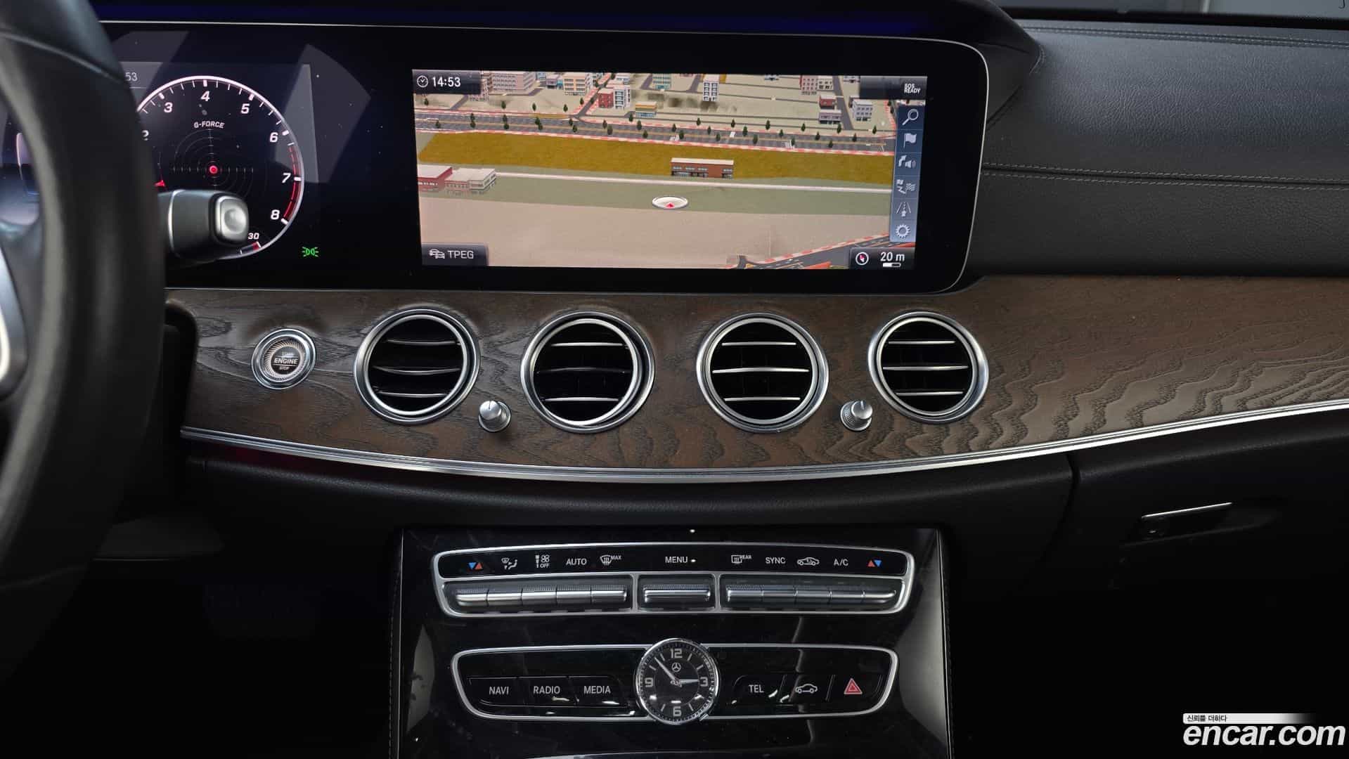 E-Class Mercedes-Benz 2018.9-OPTION-021