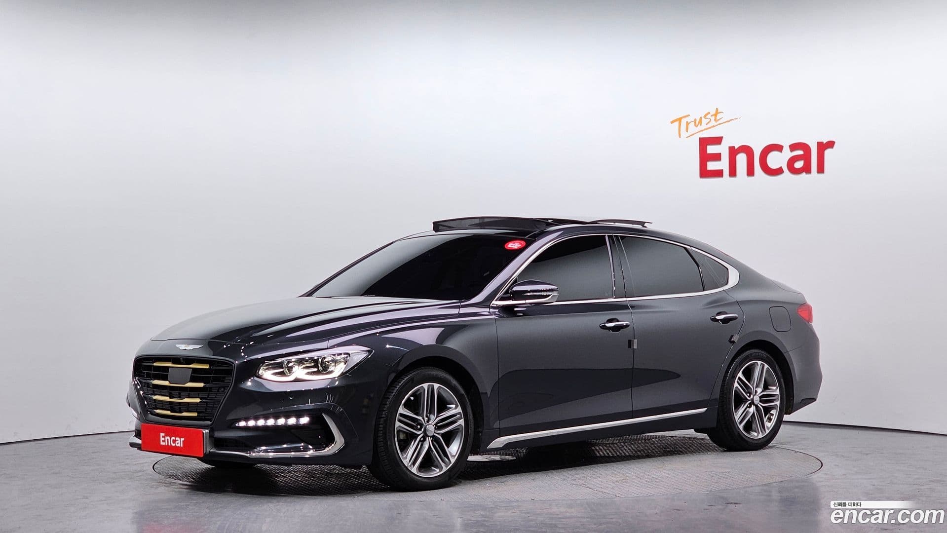 Main__Slider__Photo:Grandeur Hyundai 2018.0-0