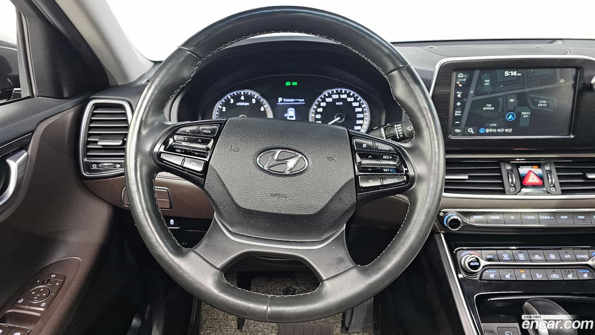 Grandeur Hyundai 2018.0-OPTION-018