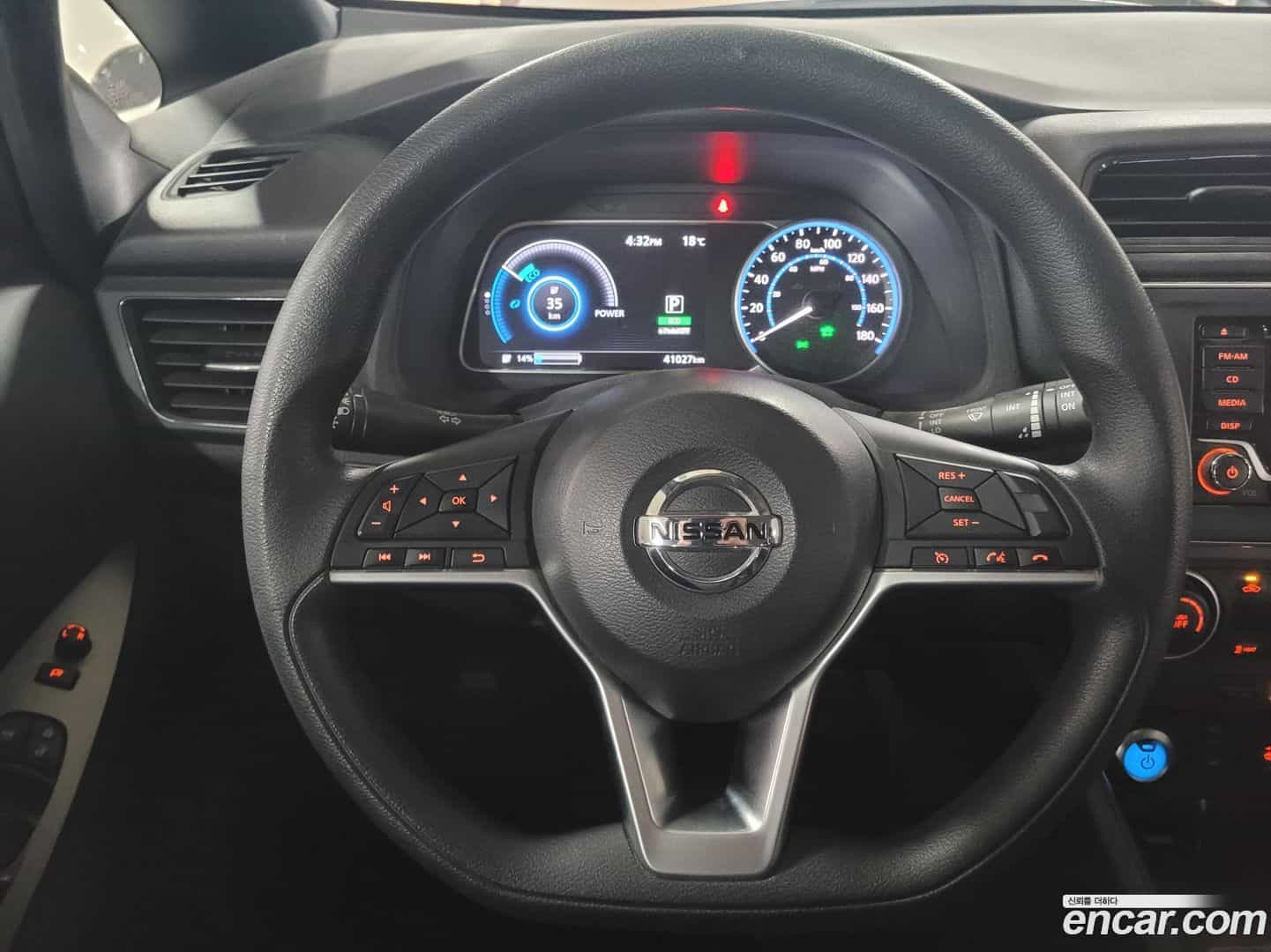 Leaf Nissan 2019.3-INNER-009