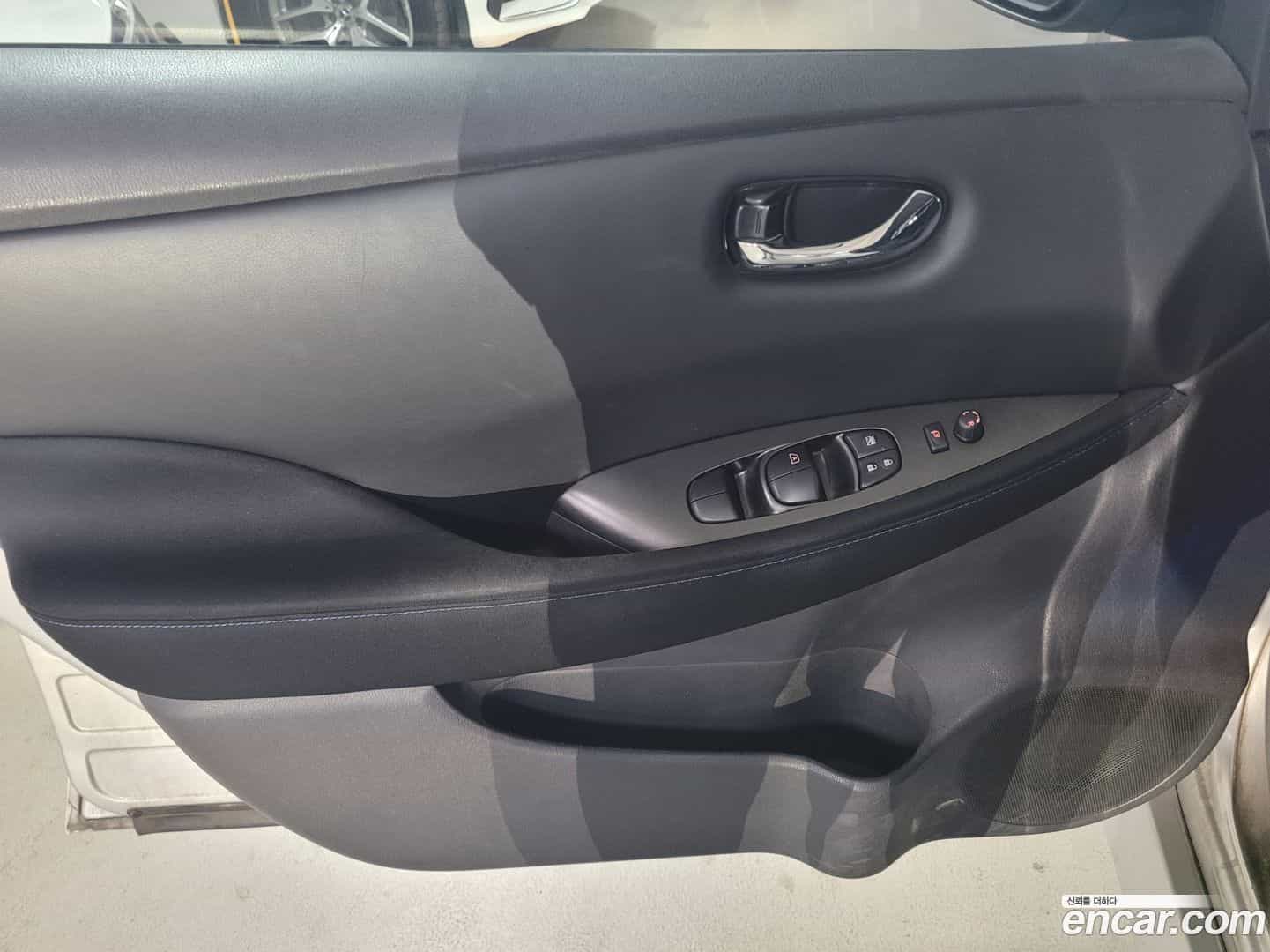 Leaf Nissan 2019.3-INNER-010