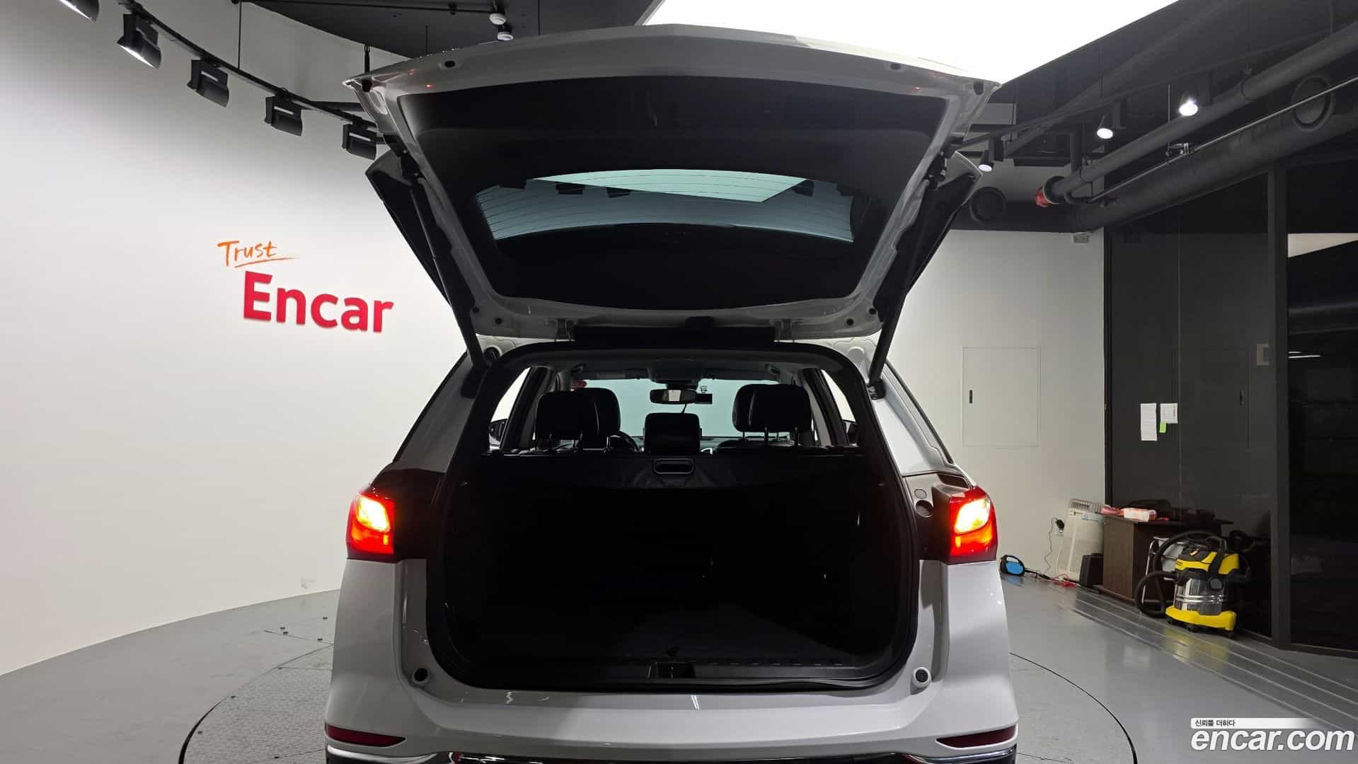 Equinox Chevrolet 2018.8-OPTION-024