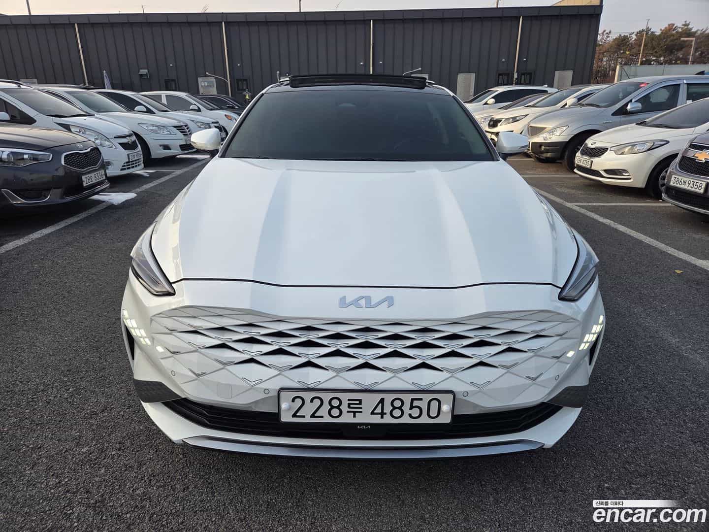 K8 Kia 2021.4-OUTER-002